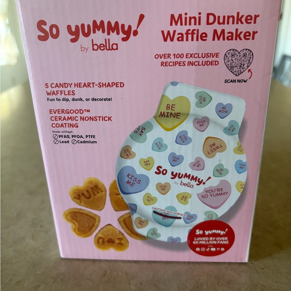 Bella Mini Dunker Waffle Maker